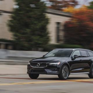 Volvo V60 2023 wallpaper