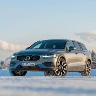 Volvo V60 2023 wallpaper