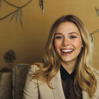 Elizabeth Olsen 2023 wallpaper