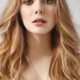 Elizabeth Olsen 2023 wallpaper