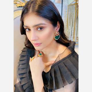 Dur-e-Fishan Saleem wallpaper