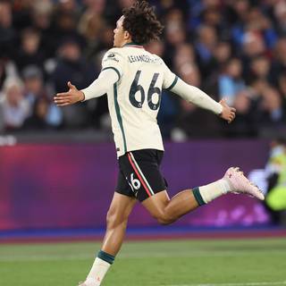 Alexander Arnold 2023 wallpaper