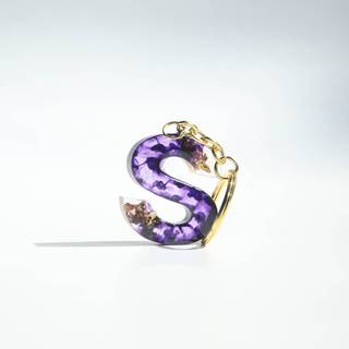 Purple letter S wallpaper