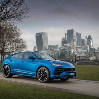 Lamborghini Urus blue wallpaper