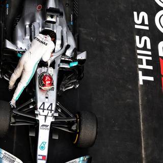 Lewis Hamilton iPhone wallpaper