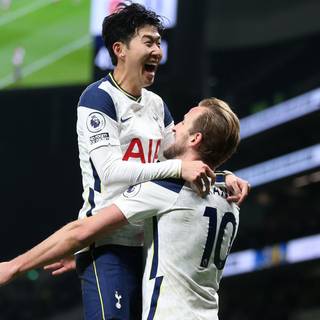 Harry Kane and Son wallpaper