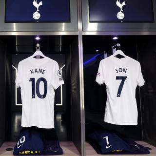 Harry Kane and Son wallpaper