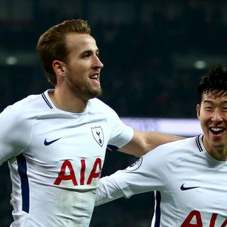 Harry Kane and Son wallpaper