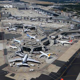 Airport terminal wallpaper