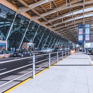 Airport terminal wallpaper