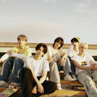 TXT Loser Lover wallpaper