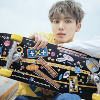 TXT Loser Lover wallpaper