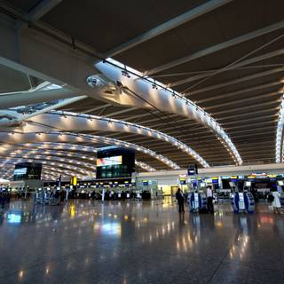 Airport terminal wallpaper