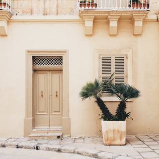 Simple beige wallpaper