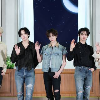 Tomorrow X Together 2023 wallpaper