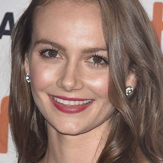 Andi Matichak wallpaper