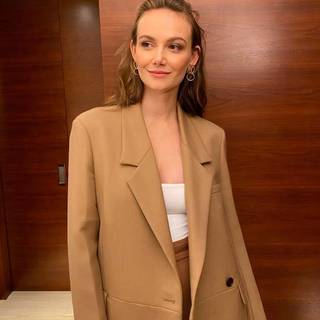 Andi Matichak wallpaper