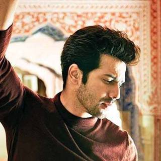 Varun Dhawan sad wallpaper