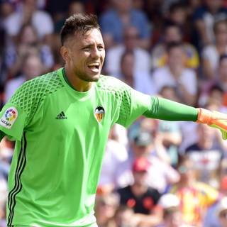 Diego Alves wallpaper