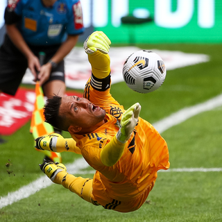 Diego Alves wallpaper