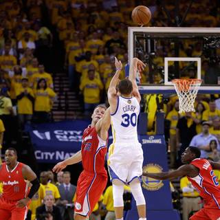 Steph Curry shooting wallpaper