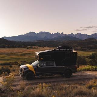 Pickup travelers wallpaper