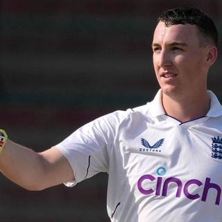 Harry Brook wallpaper