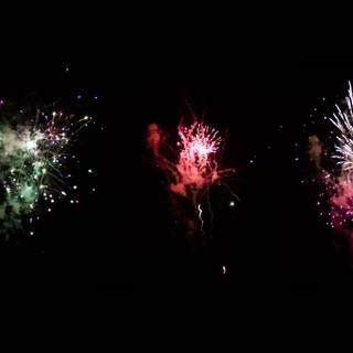 Firework crackle wallpaper