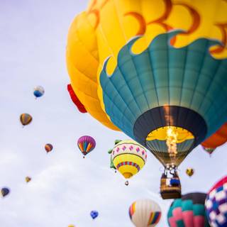 Spring balloon wallpaper