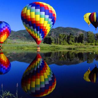 Spring balloon wallpaper