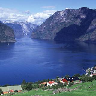 Norway springtime wallpaper