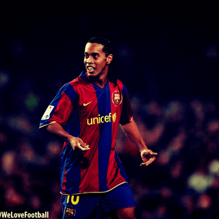 Ronaldinho 4K wallpaper