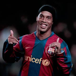 Ronaldinho 4k phone wallpaper
