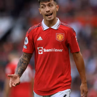 Lisandro Martinez phone wallpaper