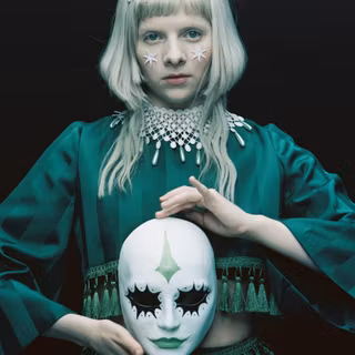 Aurora Aksnes desktop wallpaper