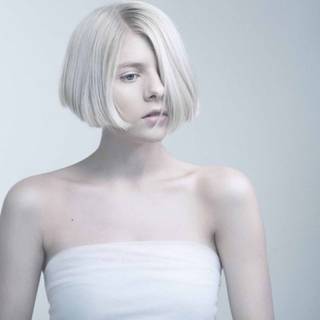 Aurora Aksnes desktop wallpaper