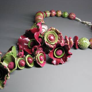 Clay beads wallpaper