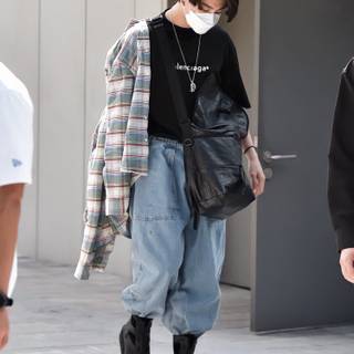 Baggy clothes wallpaper