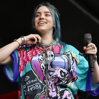 Baggy clothes wallpaper