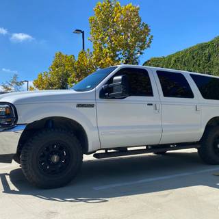 Ford Excursion wallpaper