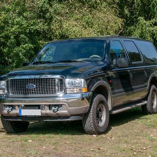 Ford Excursion wallpaper