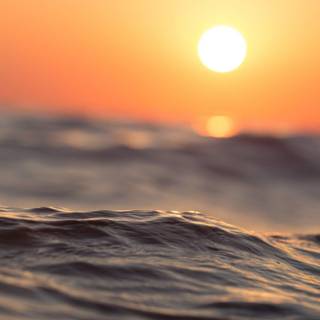 iPhone sun wallpaper