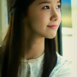 Im Yoon-ah wallpaper