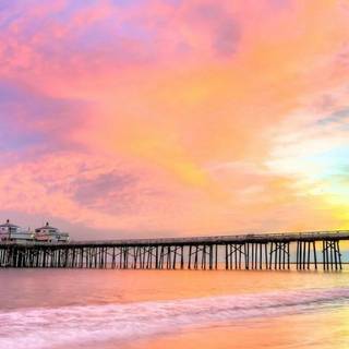Beach pier wallpaper