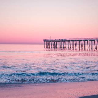 Beach pier wallpaper
