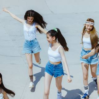 K-pop 2023 wallpaper