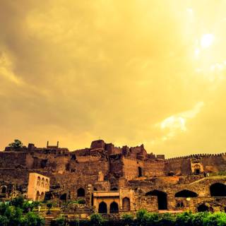 Golconda wallpaper