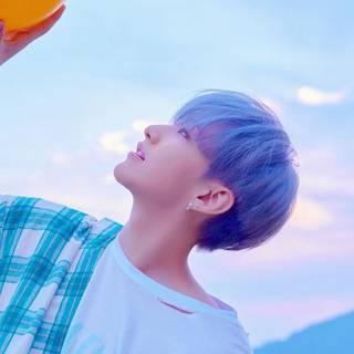 Seventeen 4k wallpaper