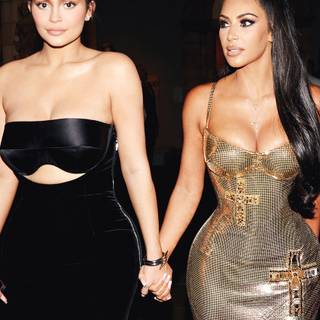 Kardashian family 2023 wallpaper