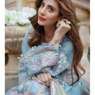 Urwa Hocane wallpaper